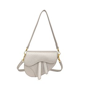 Women's Simple Shoulder Saddle Crossbody Bag (Color: Silver)